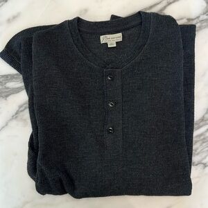 Men’s J. Crew long sleeve Henley shirt. Size XL.